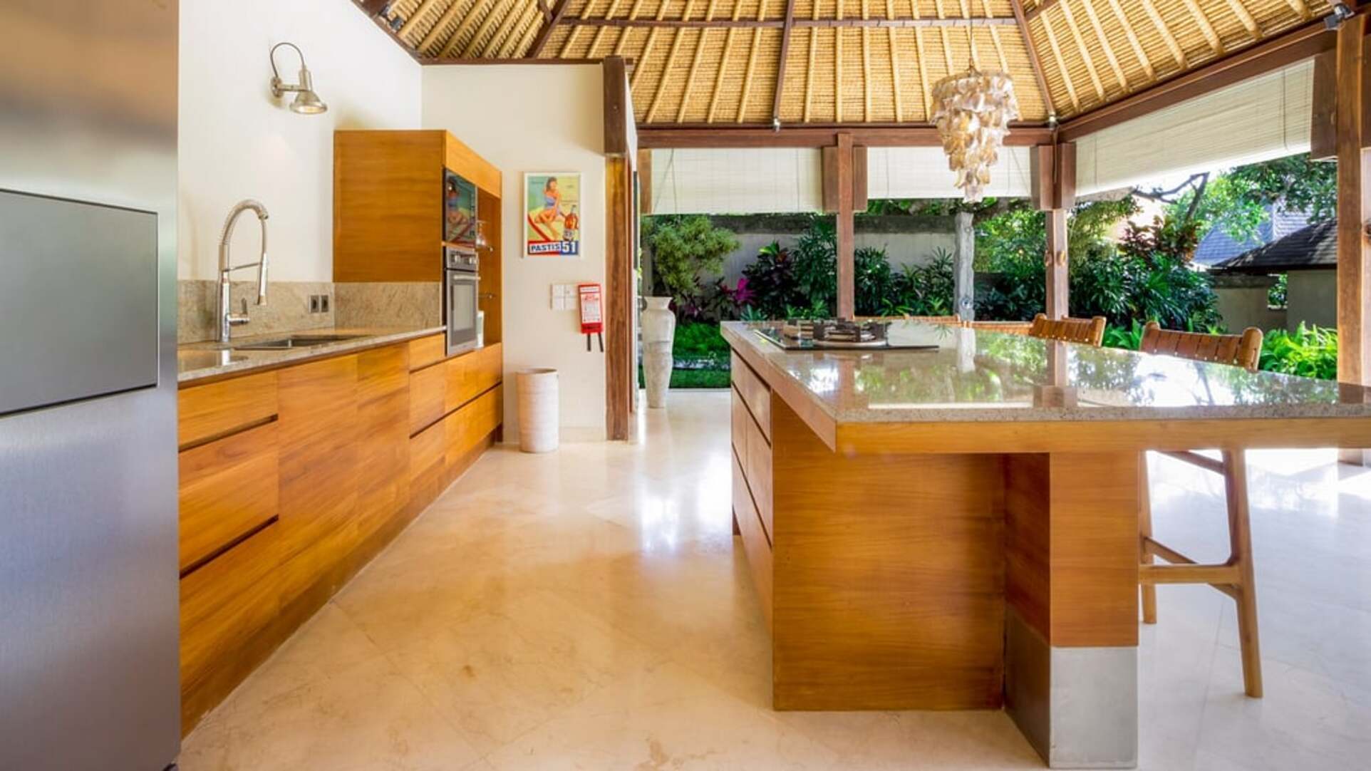 5 Star Akilea Estate – Tropical Grandeur Retreat