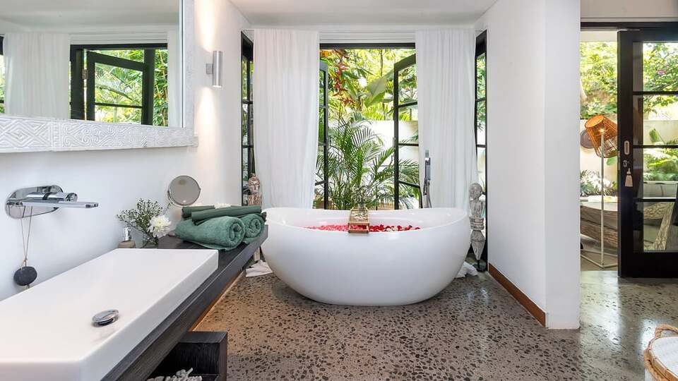 5 Star Villa Lora – Ubud Romance Hideaway