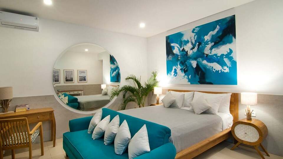 5 Star Minggu Villas – Tropical Group Escape