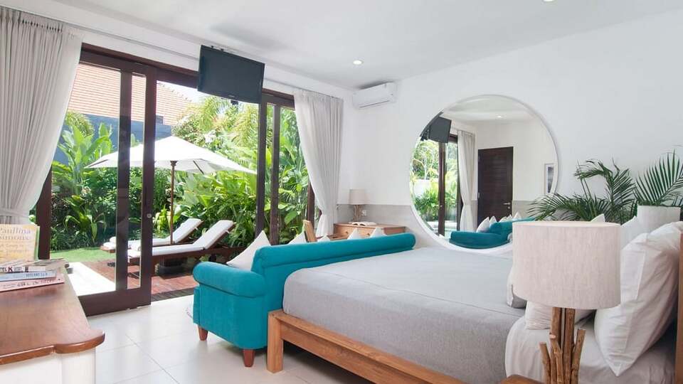 5 Star Minggu Villas – Tropical Group Escape