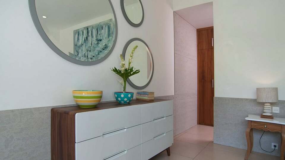 5 Star Minggu Villas – Tropical Group Escape