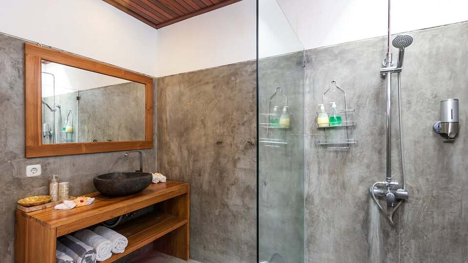 5 Star Minggu Villas – Tropical Group Escape
