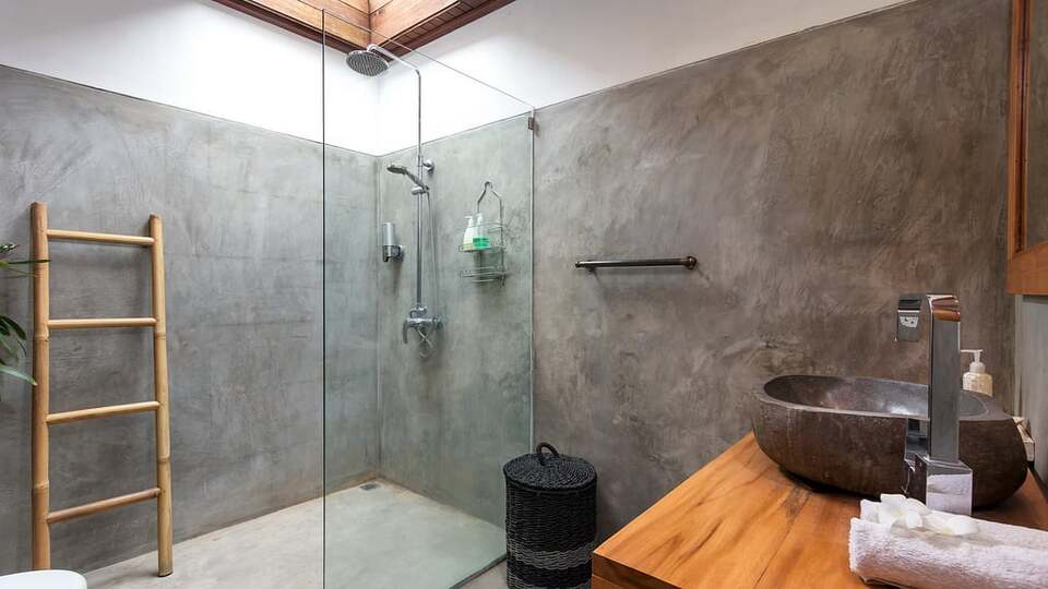 5 Star Minggu Villas – Tropical Group Escape