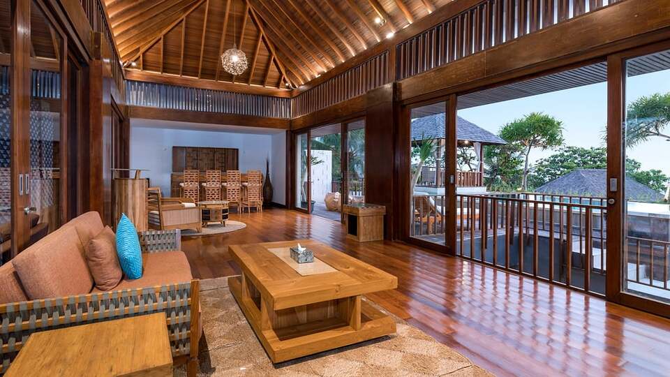 5 Star The Chand’s Three – Oceanfront Balinese Escape