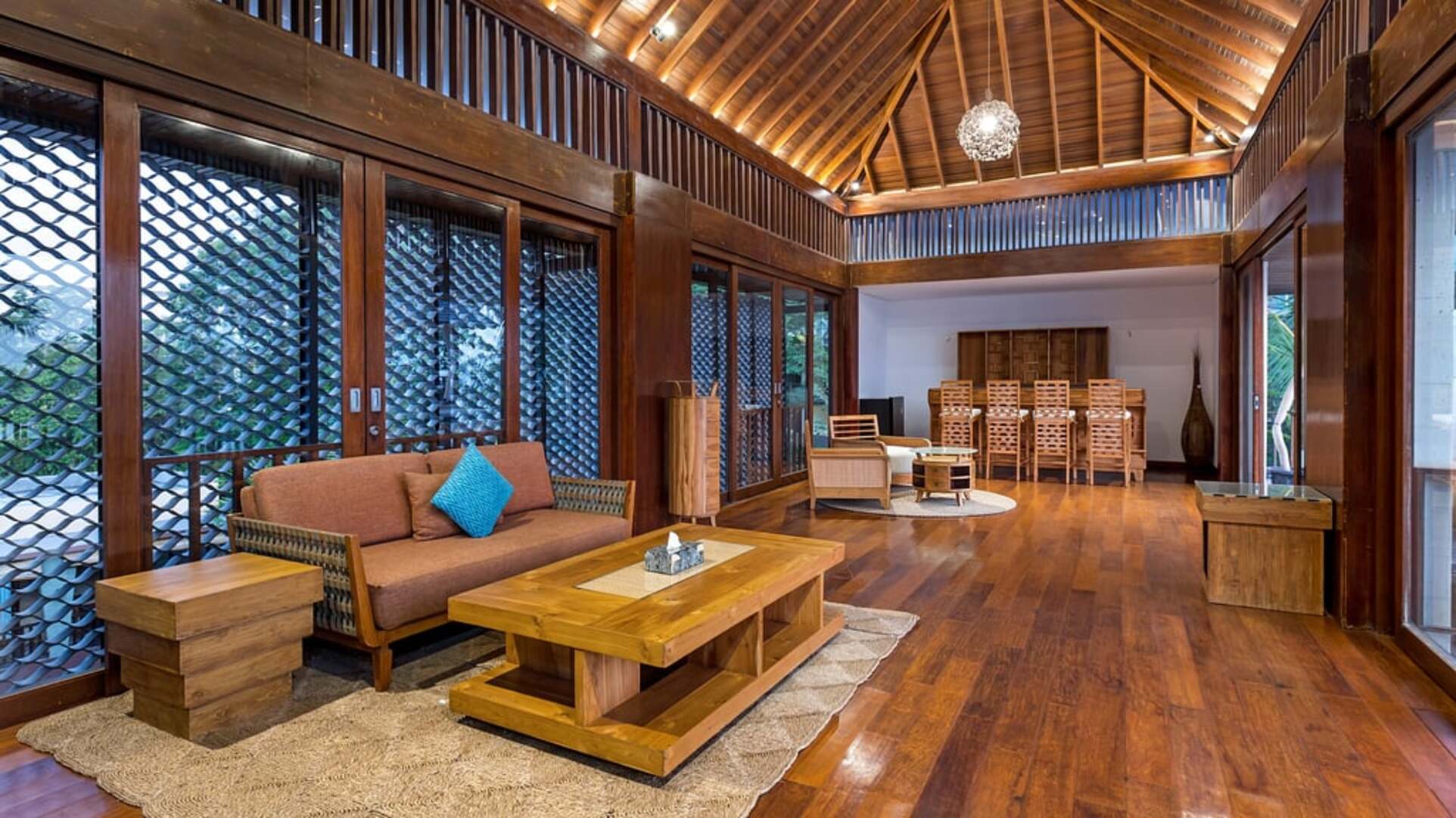 5 Star The Chand’s Three – Oceanfront Balinese Escape