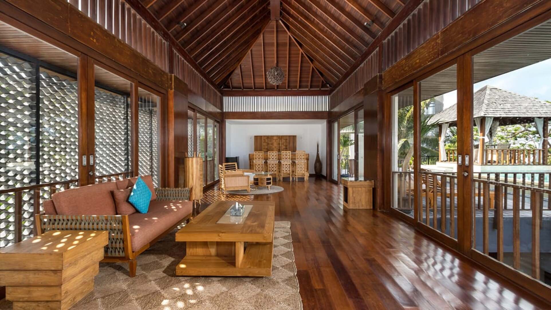5 Star The Chand’s Three – Oceanfront Balinese Escape