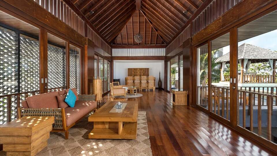 5 Star The Chand’s Three – Oceanfront Balinese Escape