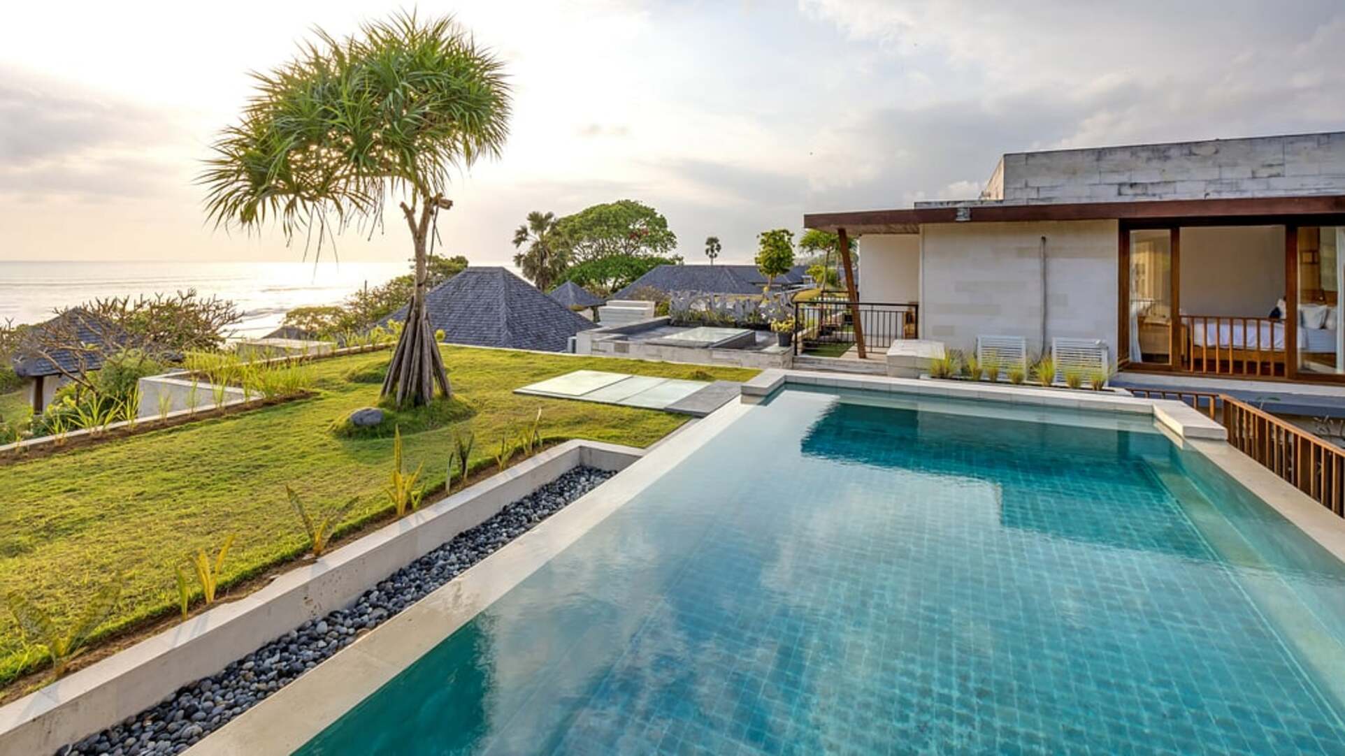 5 Star The Chand’s Three – Oceanfront Balinese Escape