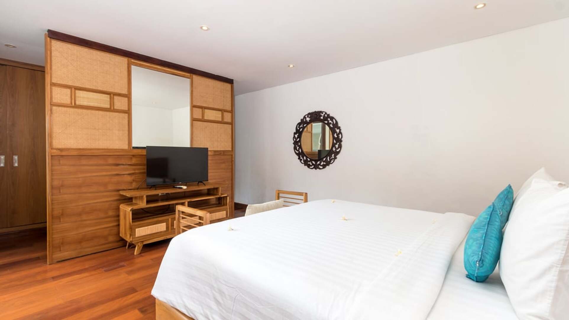 5 Star The Chand’s Three – Oceanfront Balinese Escape