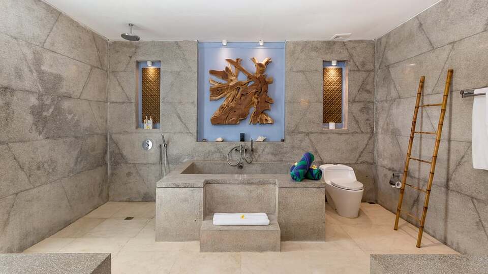 5 Star The Chand’s Three – Oceanfront Balinese Escape