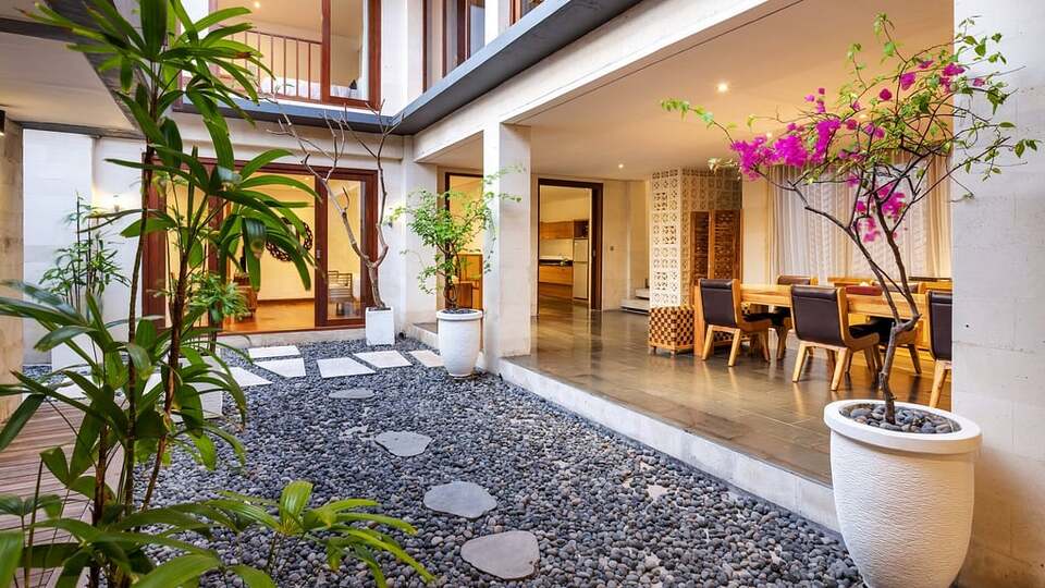 5 Star The Chand’s Three – Oceanfront Balinese Escape
