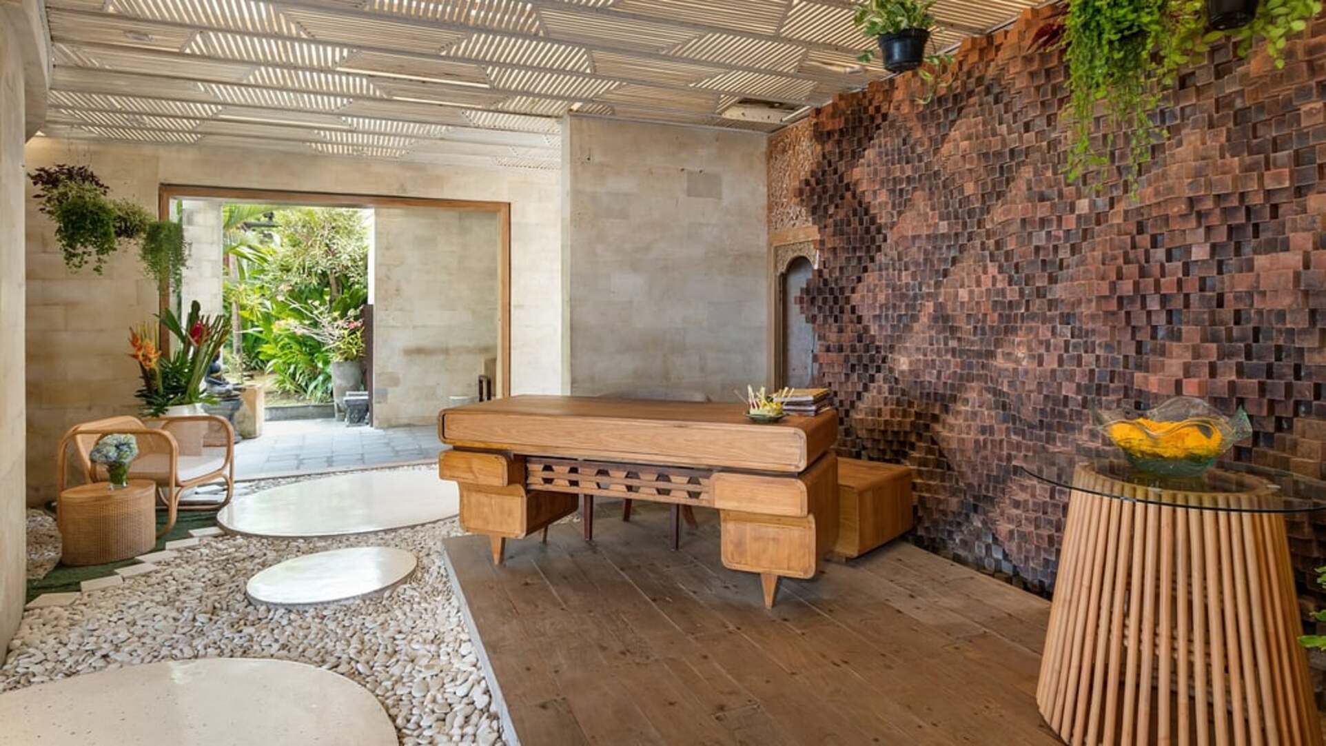 5 Star The Chand’s Three – Oceanfront Balinese Escape
