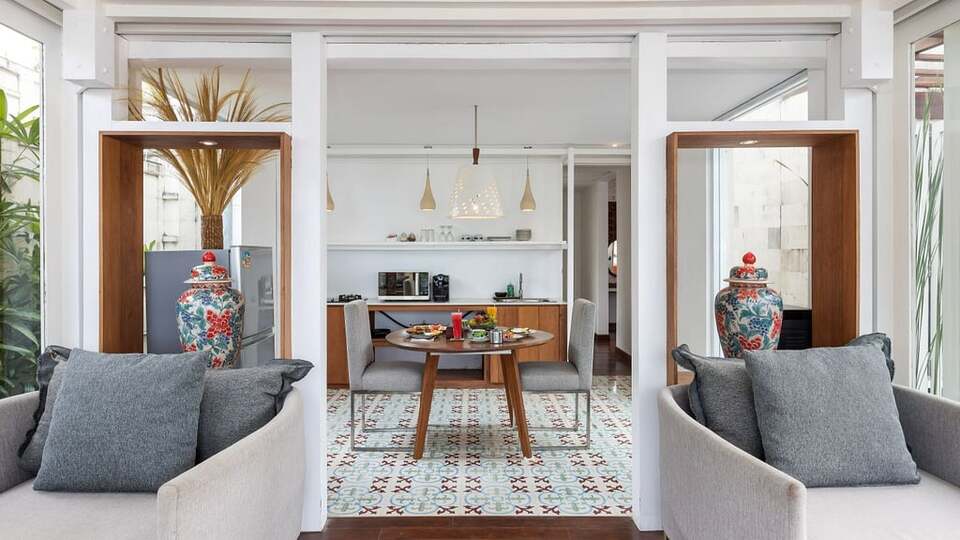 5 Star The Chand’s One – Romantic Beachfront Haven