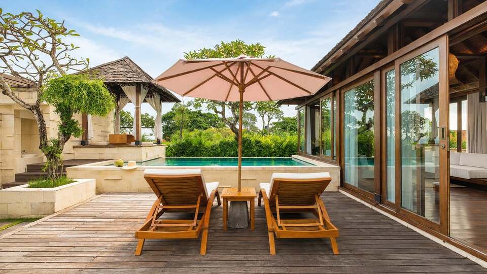 5 Star The Chand’s Two – Tropical Beachfront Escape