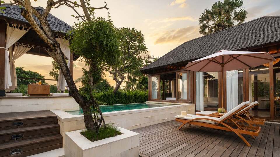 5 Star The Chand’s Two – Tropical Beachfront Escape