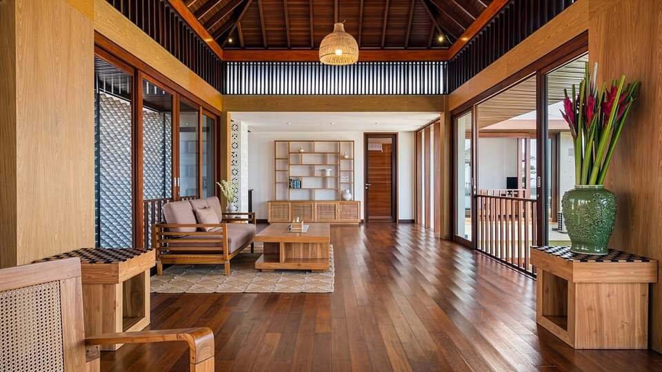 5 Star The Chand’s Three – Elevated Beachfront Escape