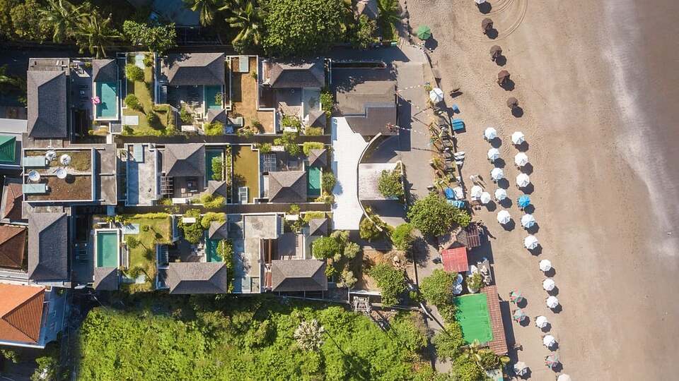 5 Star The Chand’s Three – Elevated Beachfront Escape