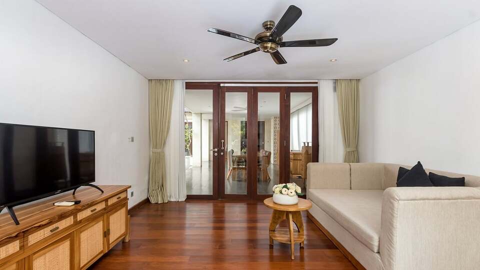 5 Star The Chand’s Three – Elevated Beachfront Escape
