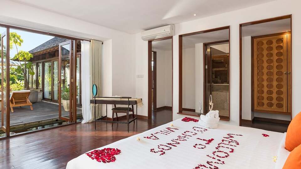 5 Star The Chand’s Two – Tropical Beachfront Haven