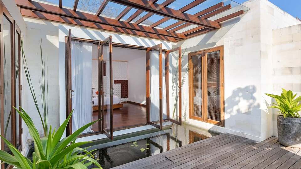 5 Star The Chand’s Two – Tropical Beachfront Haven
