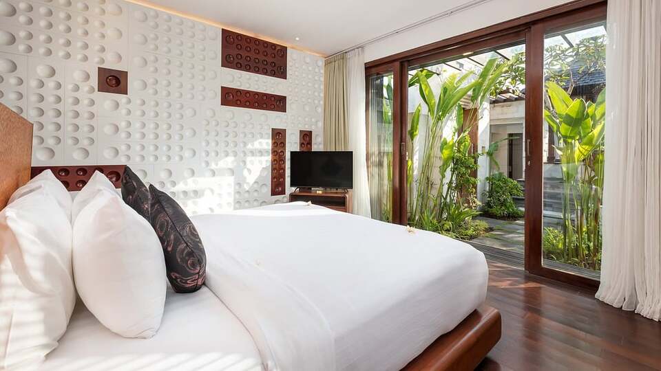 5 Star The Chand’s Estate – Exclusive Beachfront Collection