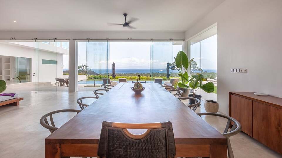 5 Star Villa Zen Sengkidu – Panoramic Coastal Retreat