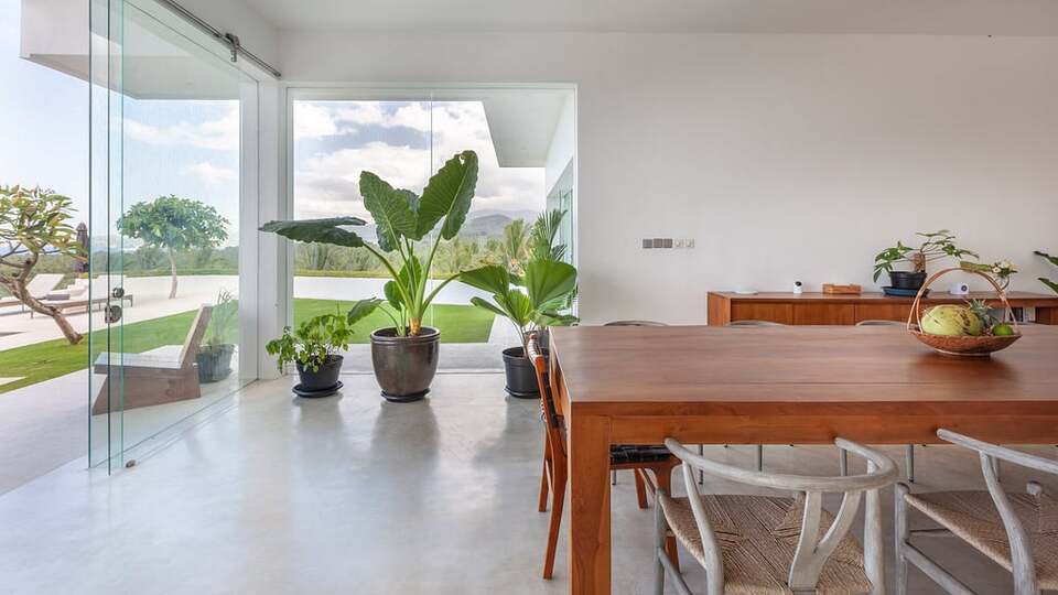 5 Star Villa Zen Sengkidu – Panoramic Coastal Retreat