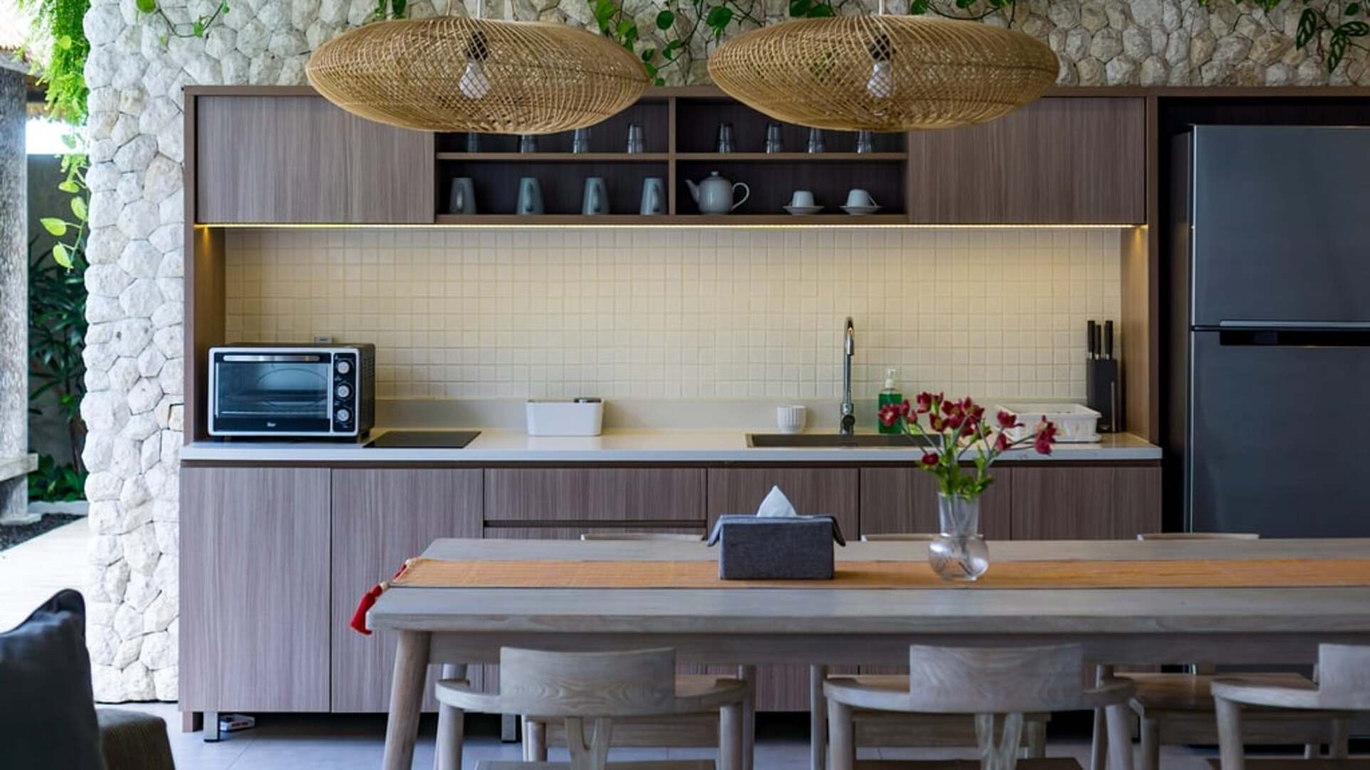 5 Star Swan Villa 1 – Tropical Seminyak Escape