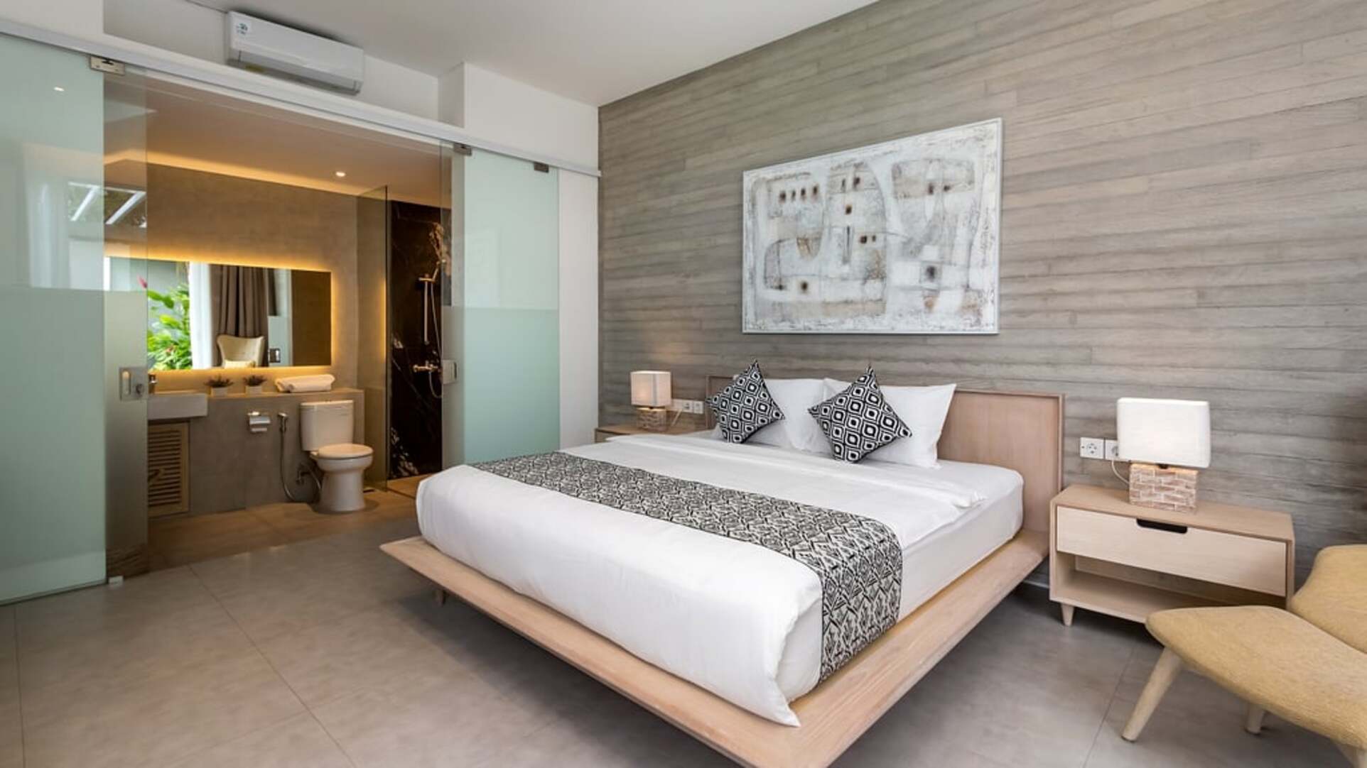 5 Star Swan Villa 1 – Tropical Seminyak Escape