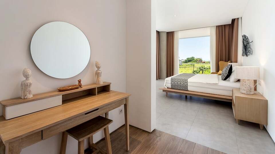 5 Star Swan Villa 1 – Tropical Seminyak Escape