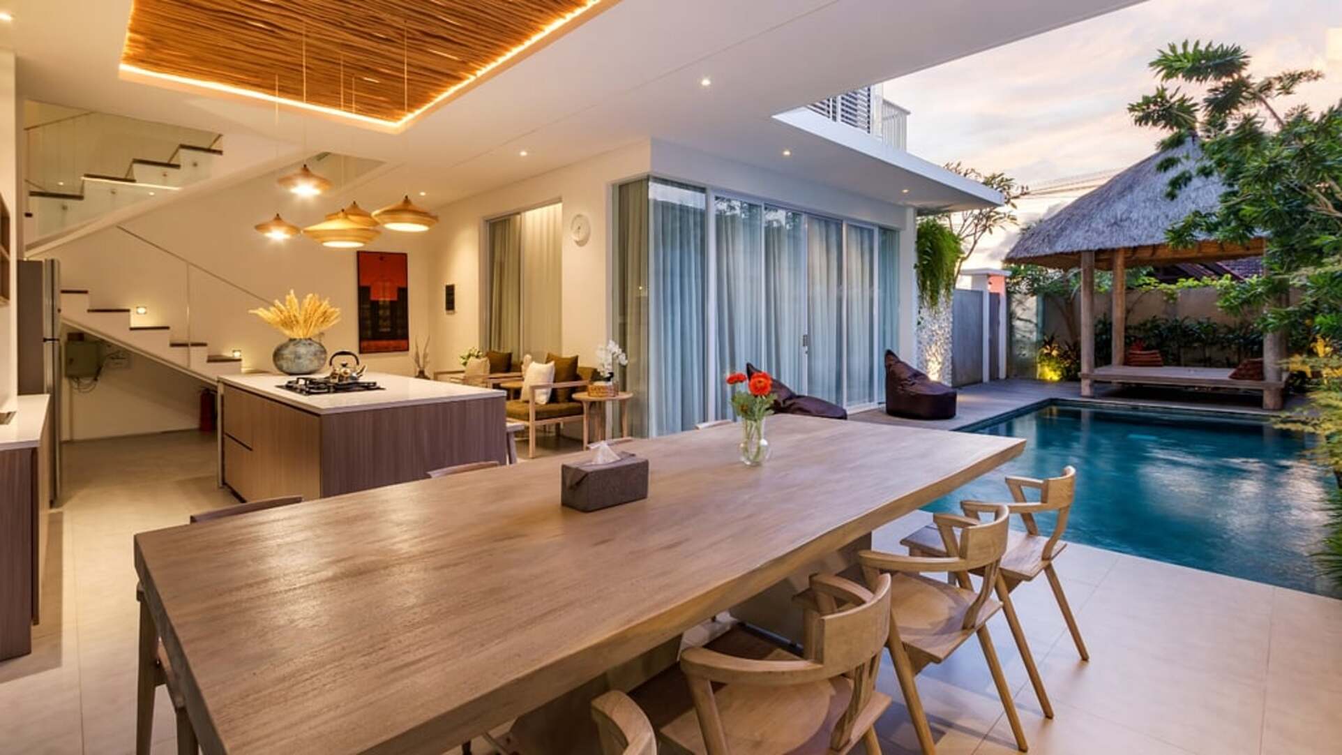 5 Star Swan Villa 3 – Boho Seminyak Sanctuary