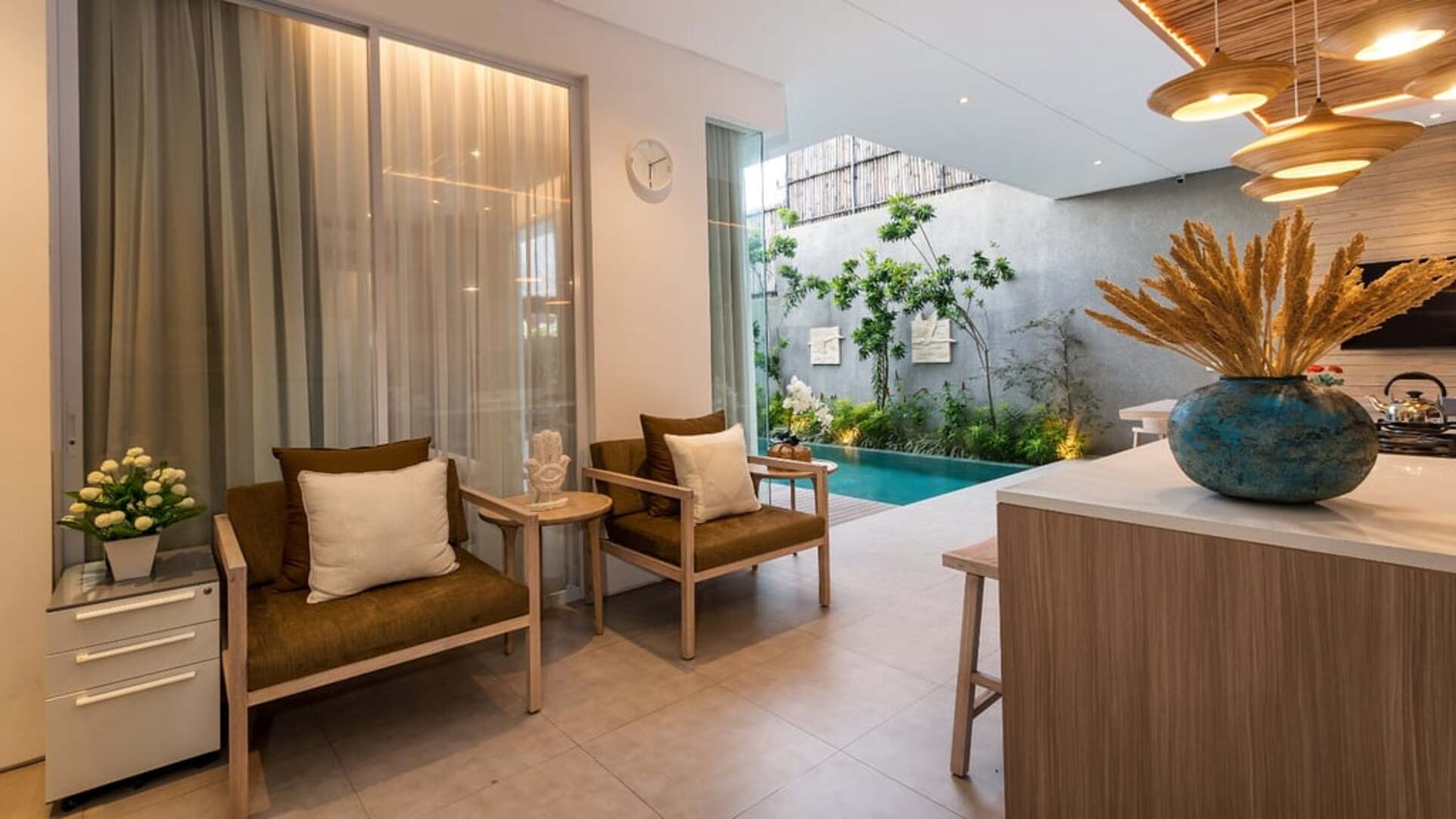 5 Star Swan Villa 3 – Boho Seminyak Sanctuary