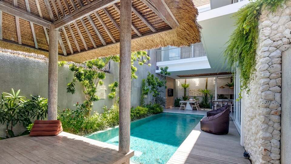 5 Star Swan Villa 3 – Boho Seminyak Sanctuary