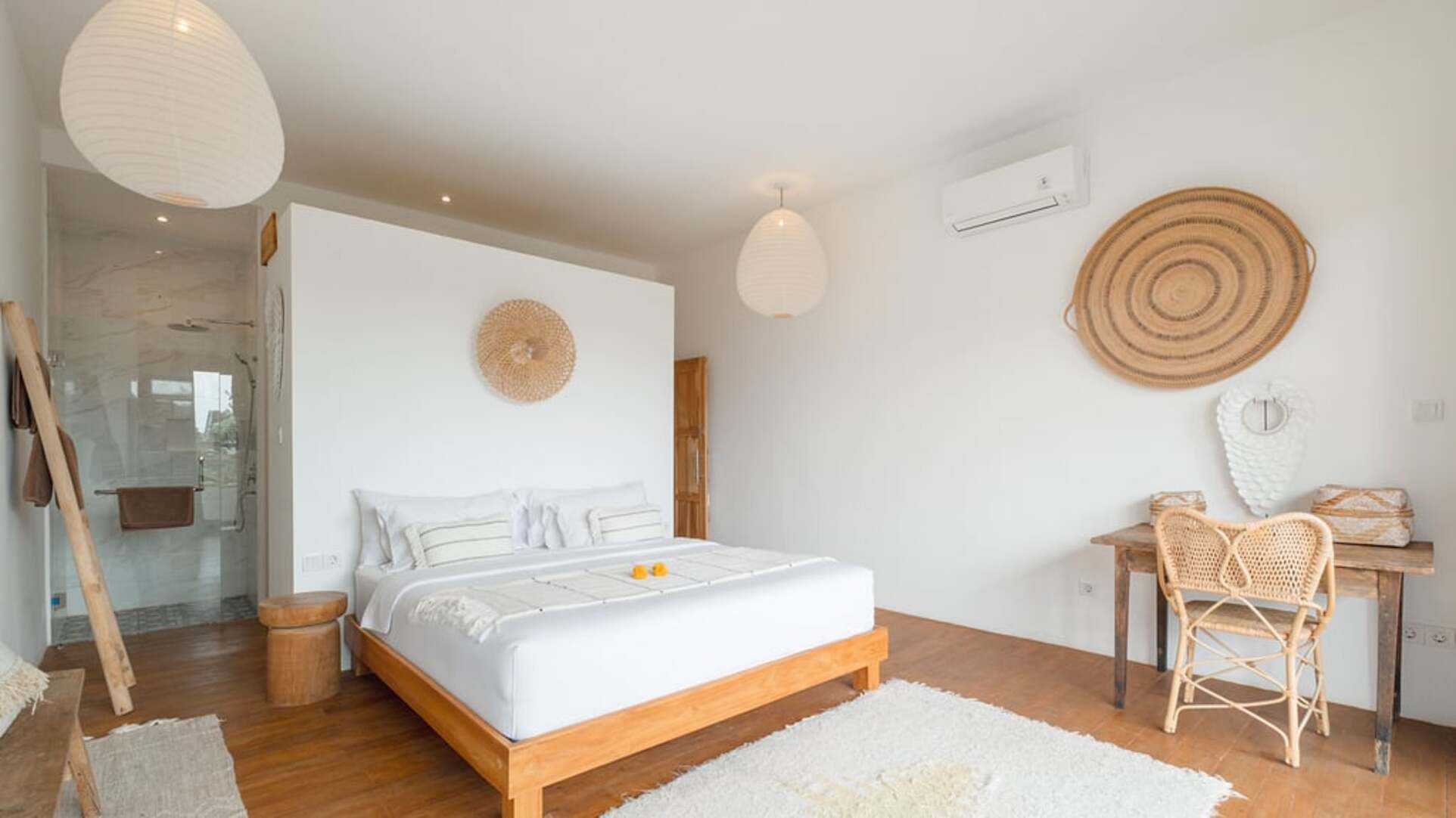 5 Star Villa Madissa – Modern Berawa Hideaway