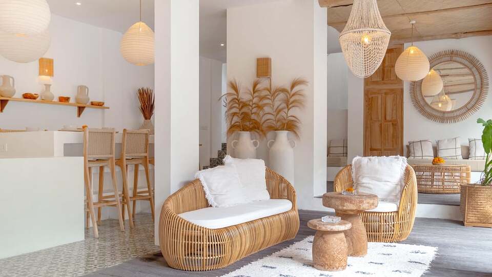 5 Star Villa Madissa – Modern Berawa Hideaway