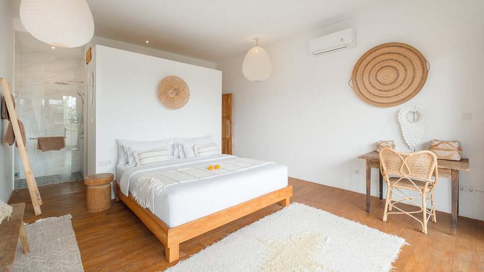 5 Star Villa Madissa – Modern Berawa Hideaway