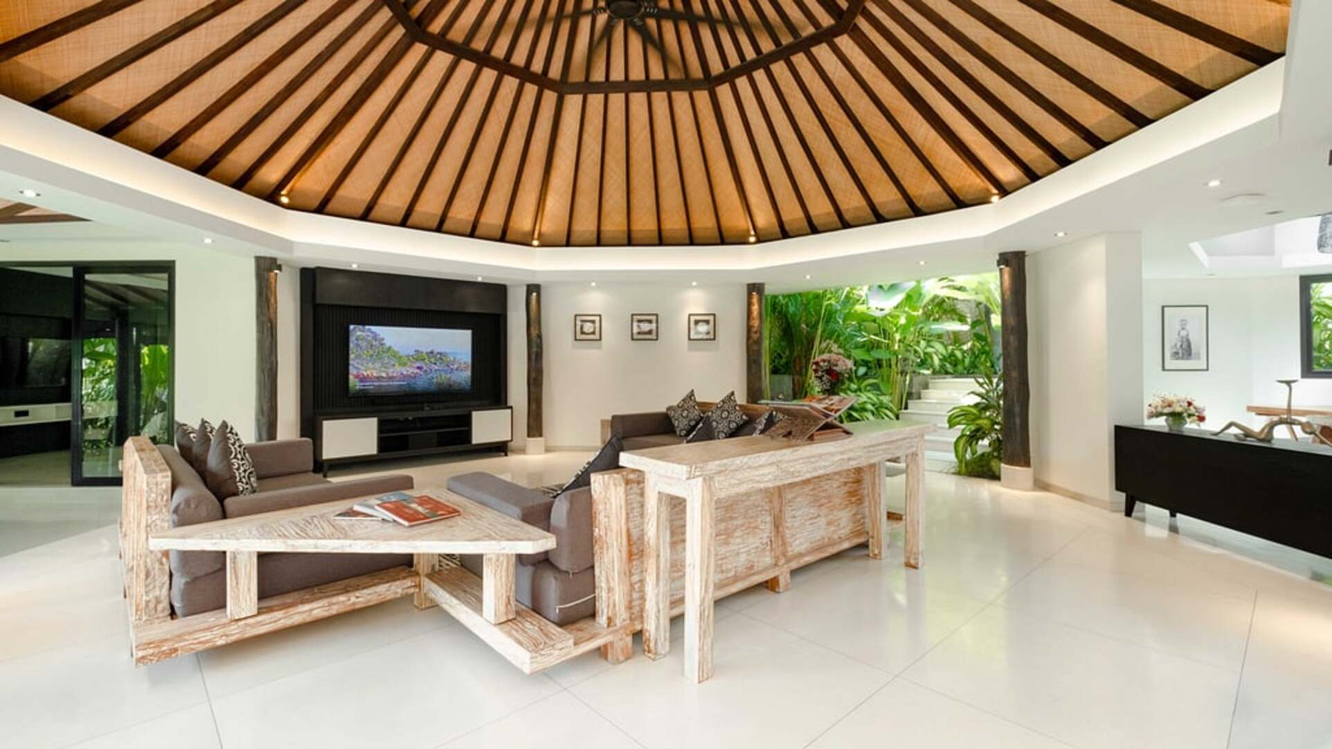5 Star Villa Kubu Dewi Sri – Canggu Ricefield Retreat