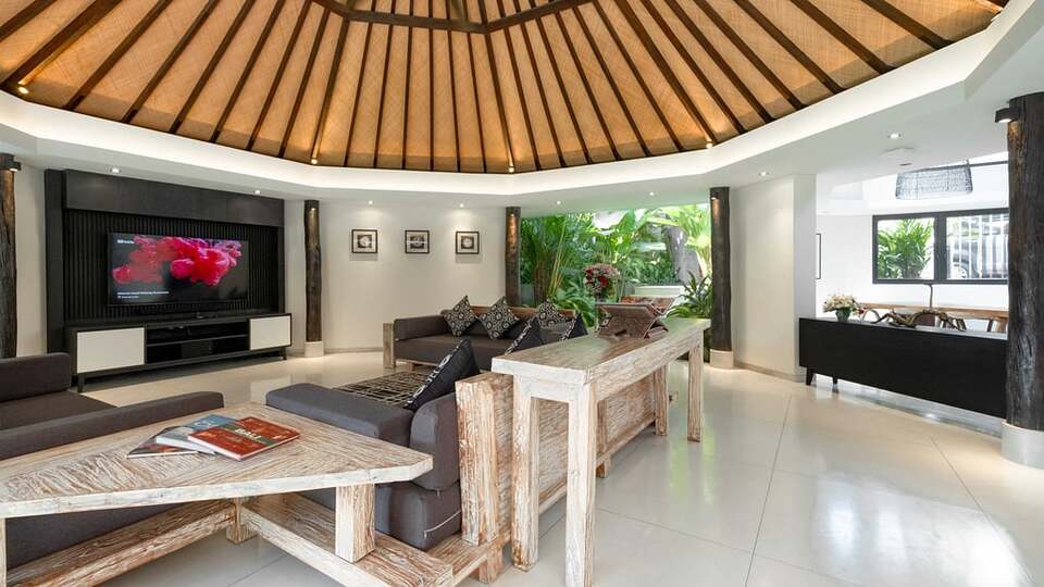 5 Star Villa Kubu Dewi Sri – Canggu Ricefield Retreat
