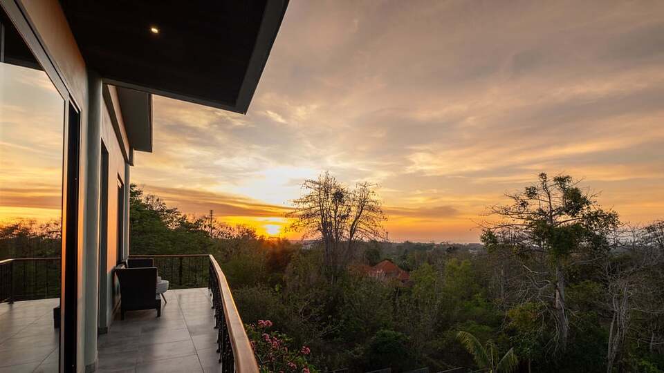 5 Star Ocean Forest Villa – Bingin Forest Escape