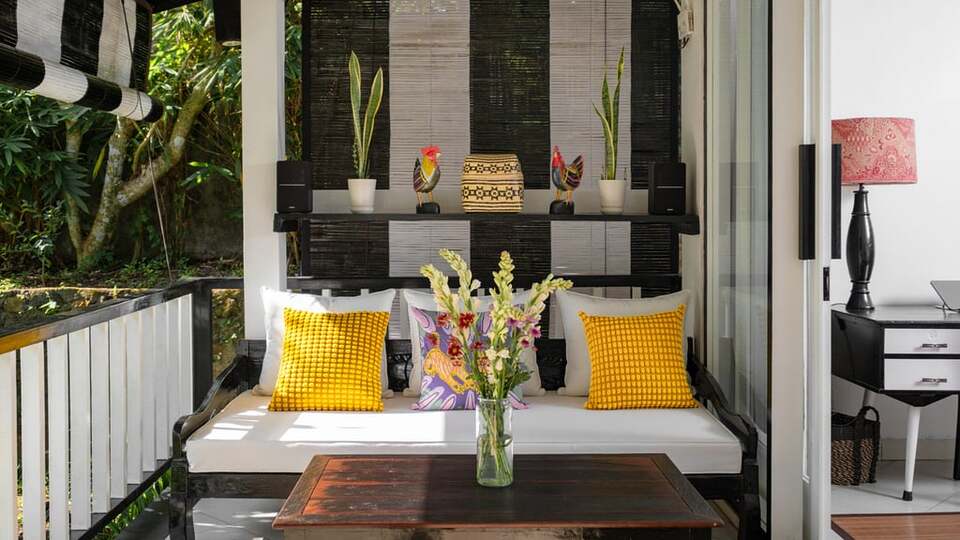 5 Star Villa Lepak by the River – Riverside Ubud Retreat