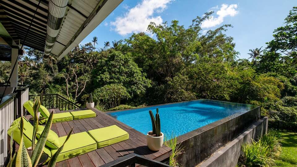 5 Star Villa Lepak by the River – Riverside Ubud Retreat
