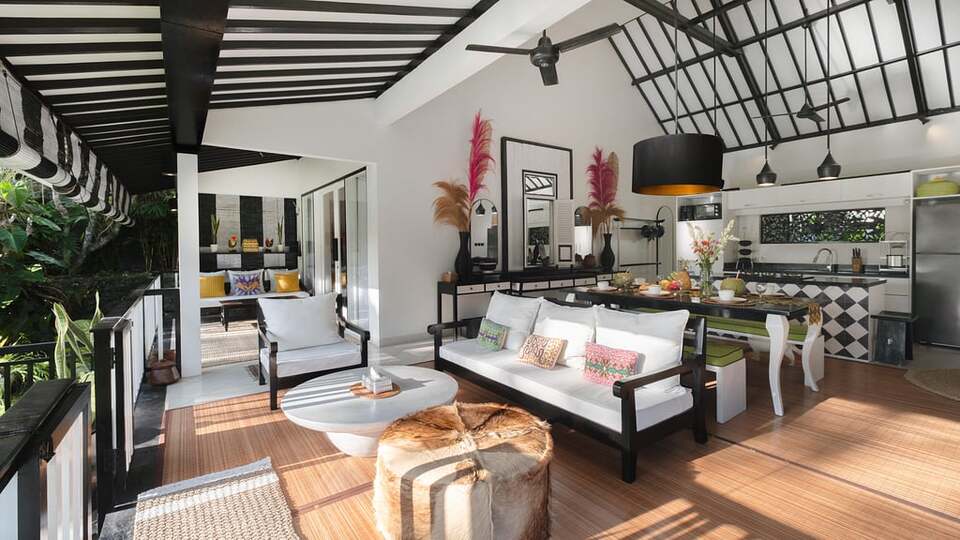 5 Star Villa Lepak by the River – Riverside Ubud Retreat
