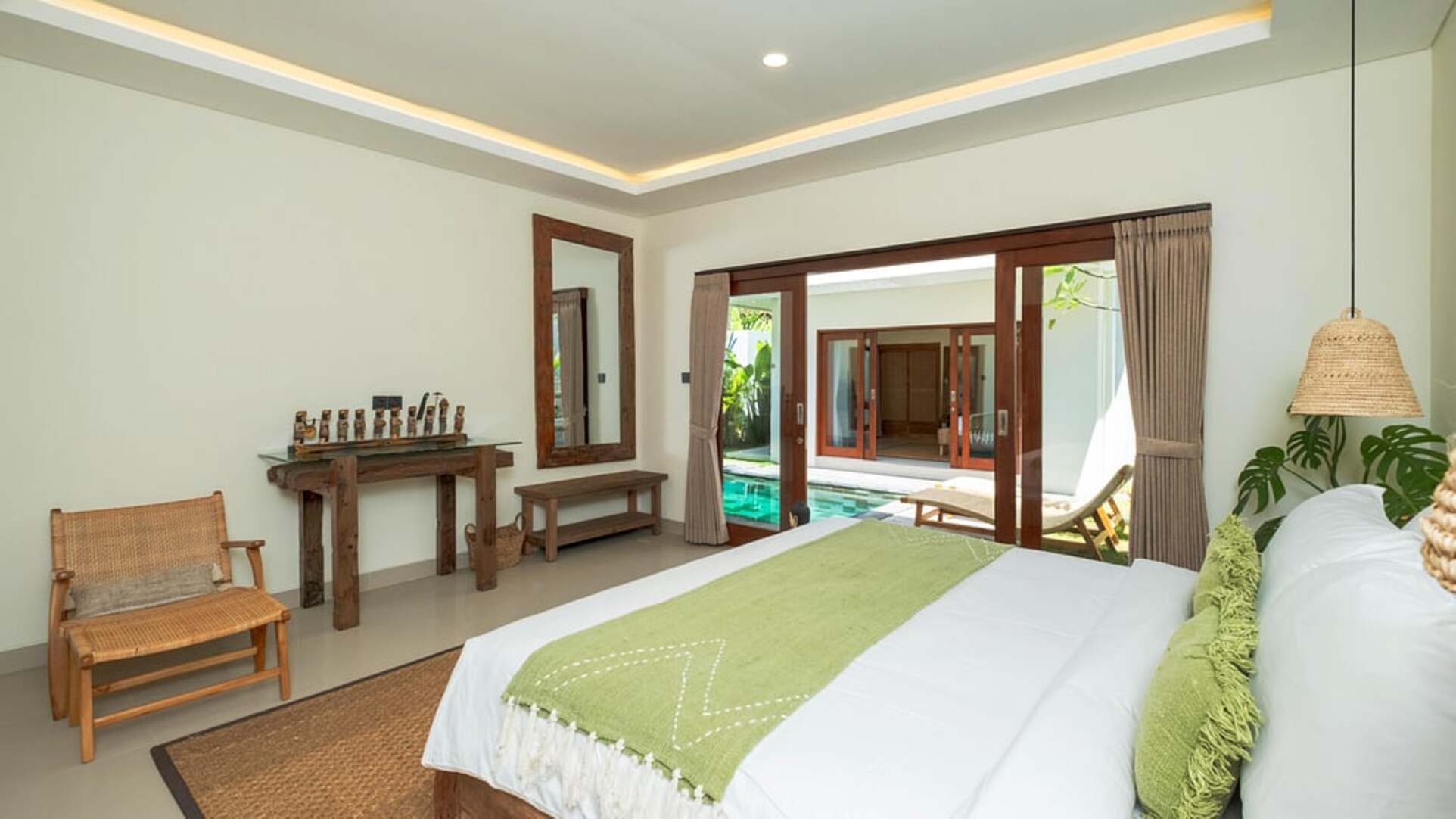 5 Star Villa Lange 2 – Serene Seminyak Escape