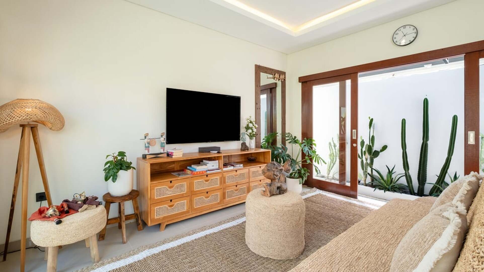 5 Star Villa Lange 2 – Serene Seminyak Escape
