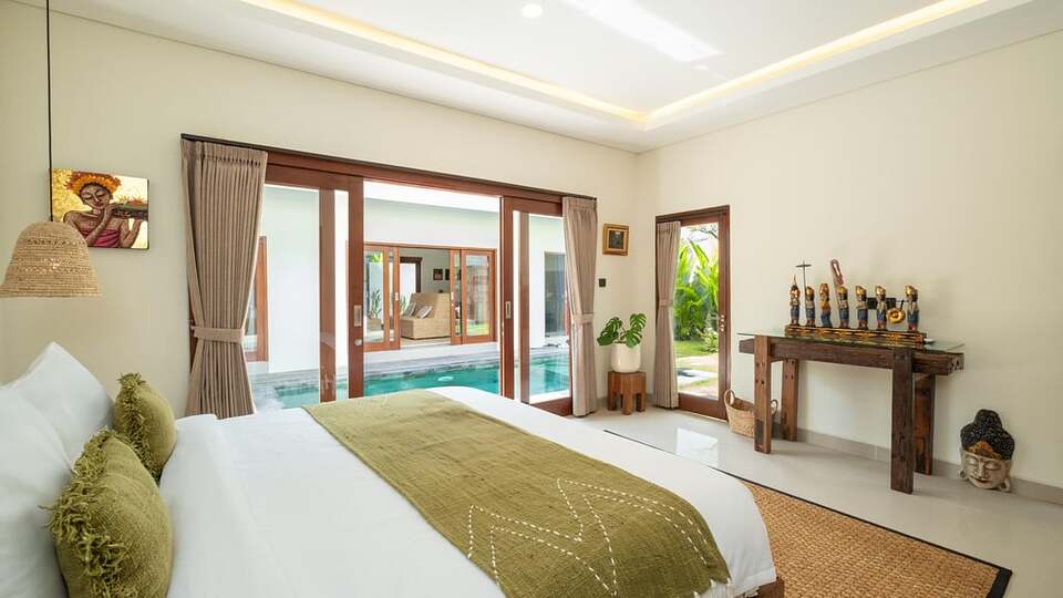 5 Star Villa Lange 2 – Serene Seminyak Escape