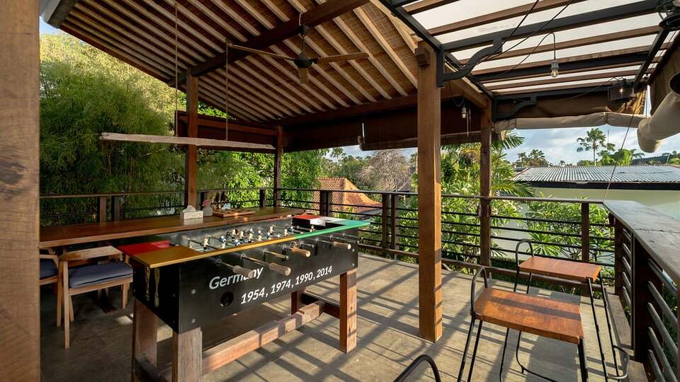 5 Star NicoNico Mansion – Eclectic Seminyak Mansion