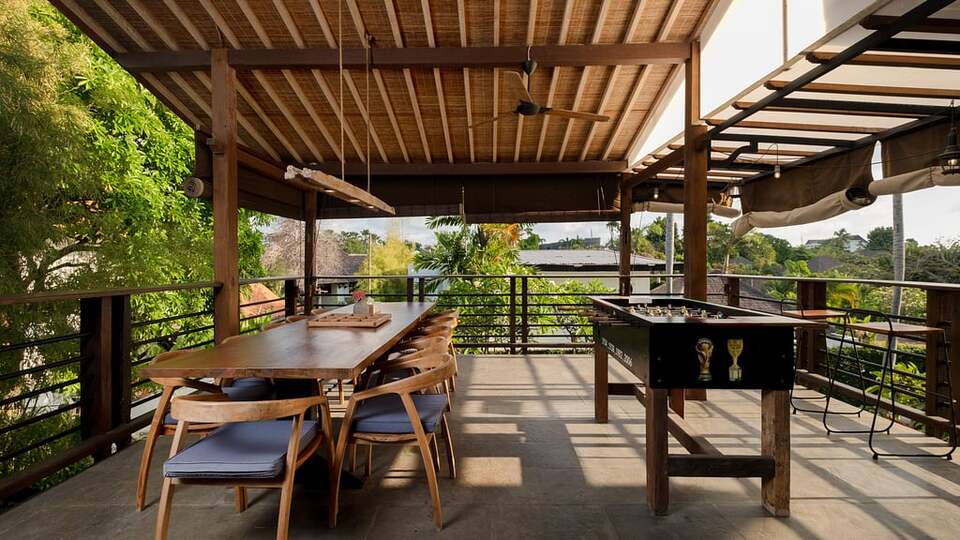 5 Star NicoNico Mansion – Eclectic Seminyak Mansion