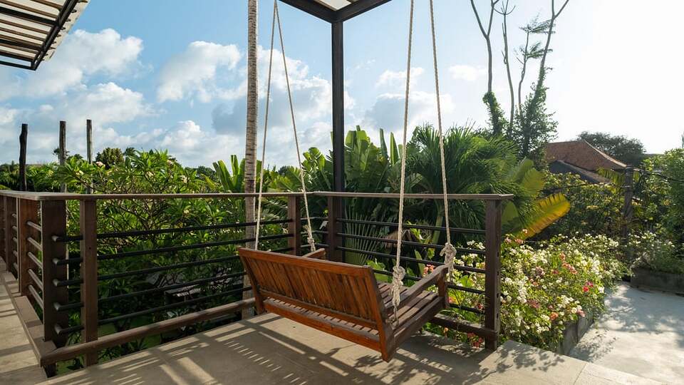 5 Star NicoNico Mansion – Eclectic Seminyak Mansion