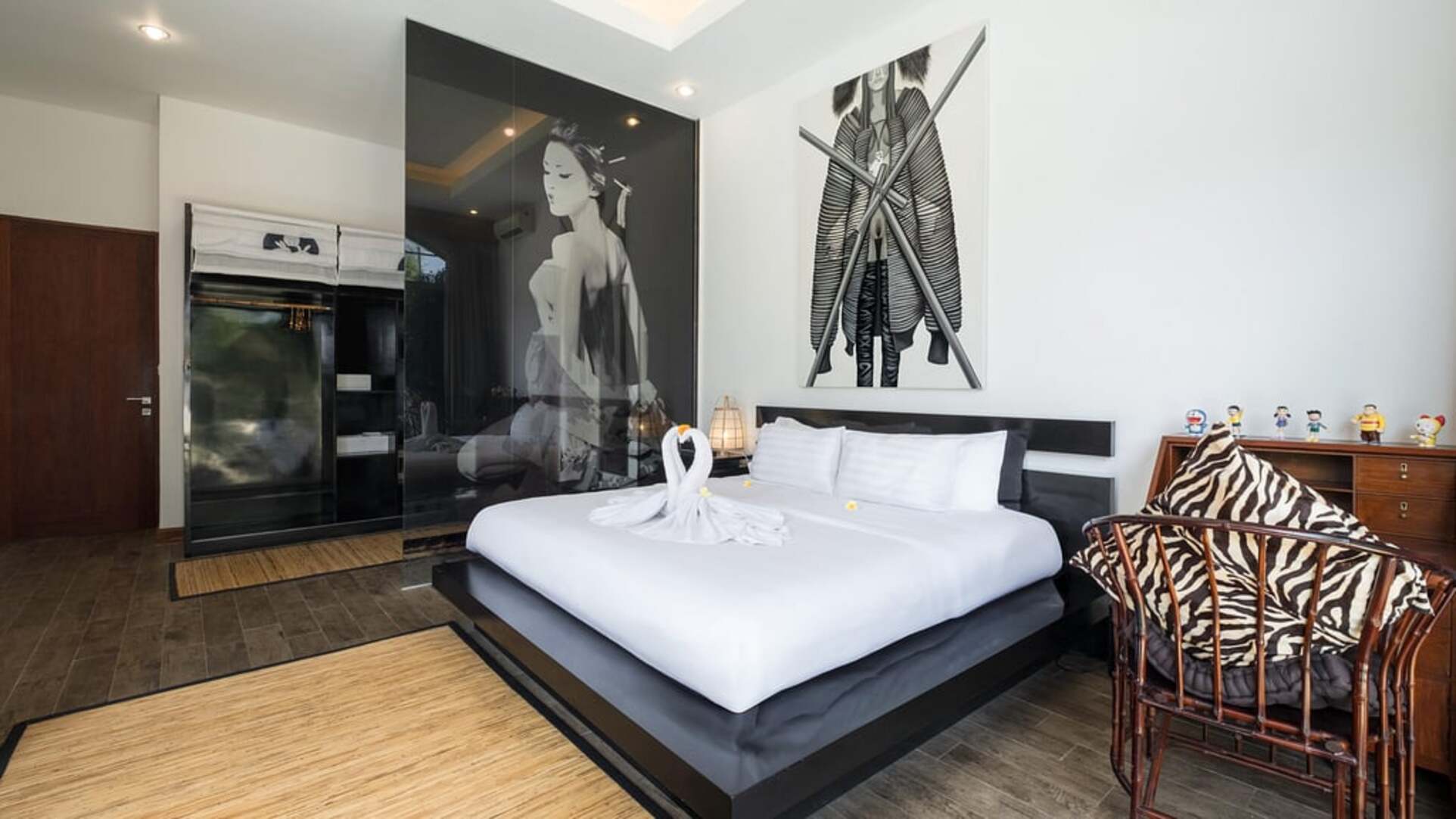 5 Star NicoNico Mansion – Eclectic Seminyak Mansion