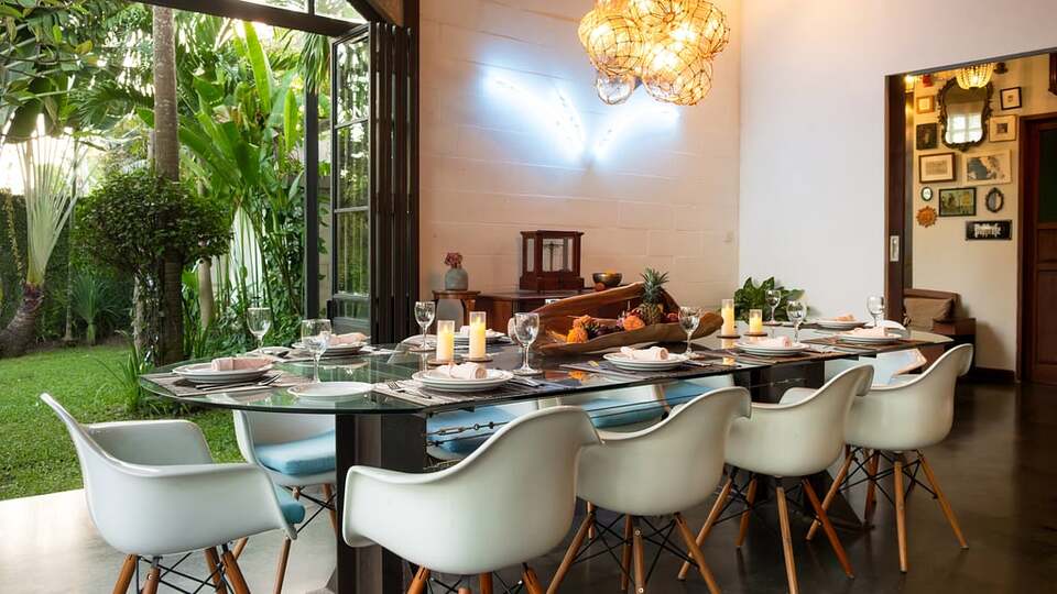 5 Star NicoNico Mansion – Eclectic Seminyak Mansion